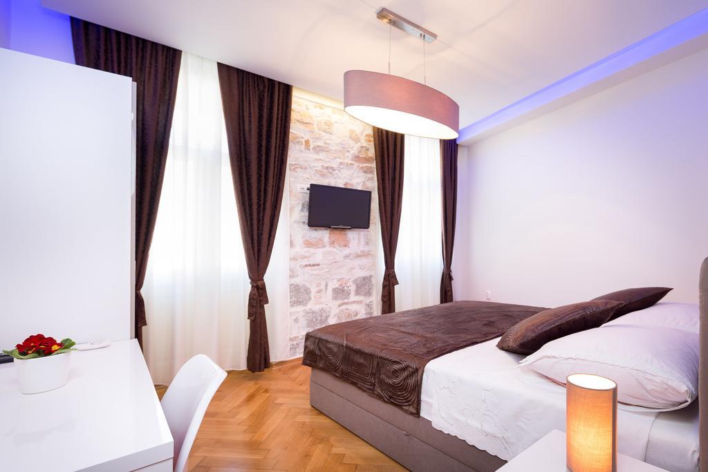 Riva Rooms Split Quarto foto